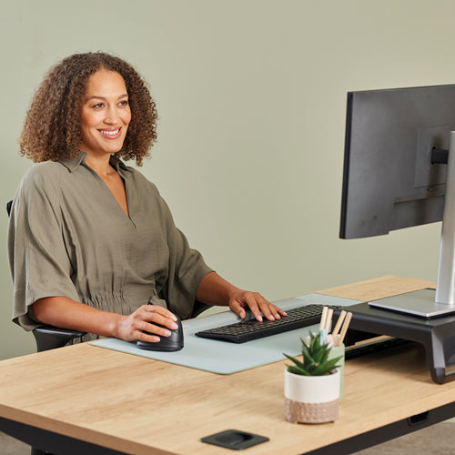 Fellowes Vertical Wireless Mouse Breyta Plus+ Ergonomic Right Handed Vertical Mouse with Antibacterial Protection Medium