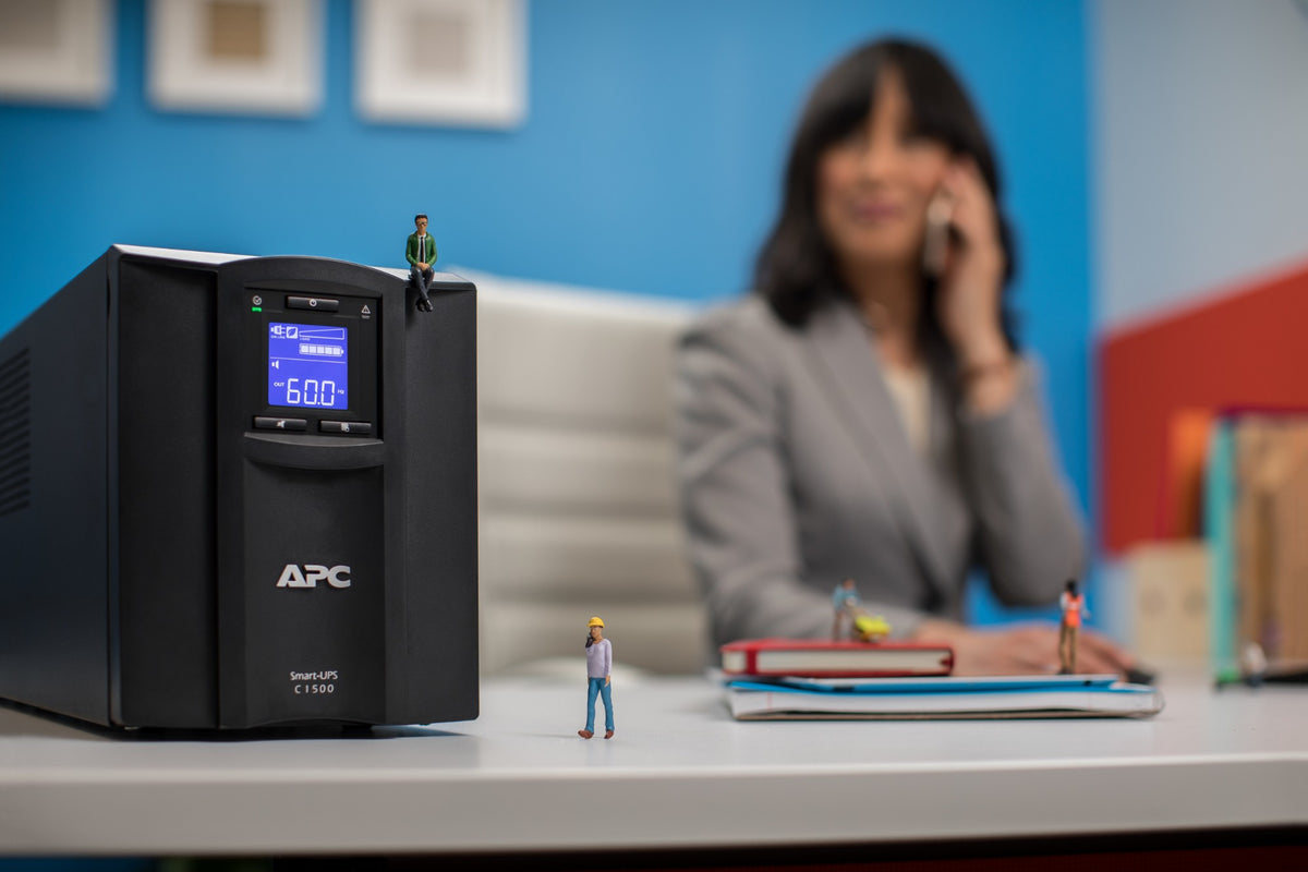 APC Smart-UPS SMC1500IC - 8x C13, USB, SmartConnect, 1500VA