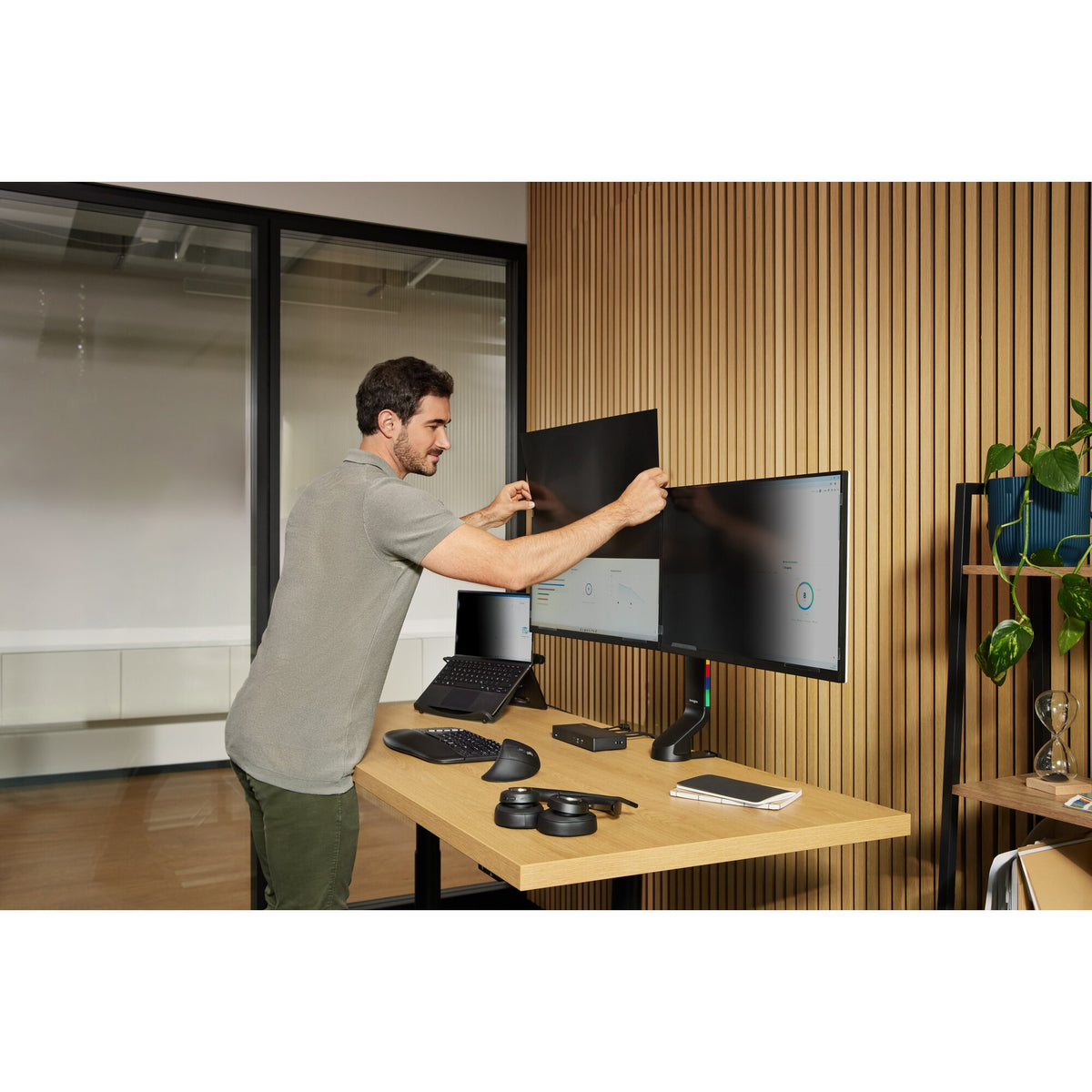 Kensington 2-way Removable Privacy Screen Filter for 22" Monitors 16:9