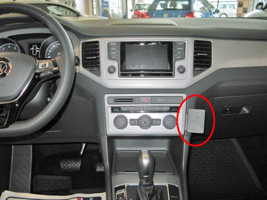 Brodit ProClip, mounting bracket Angled mount Fits Volkswagen Golf Sportsvan 15-19 (For all countries)