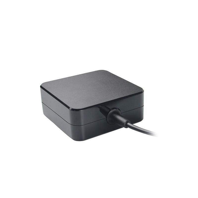 CoreParts MSPT2014 power adapter/inverter Indoor 45 W Black