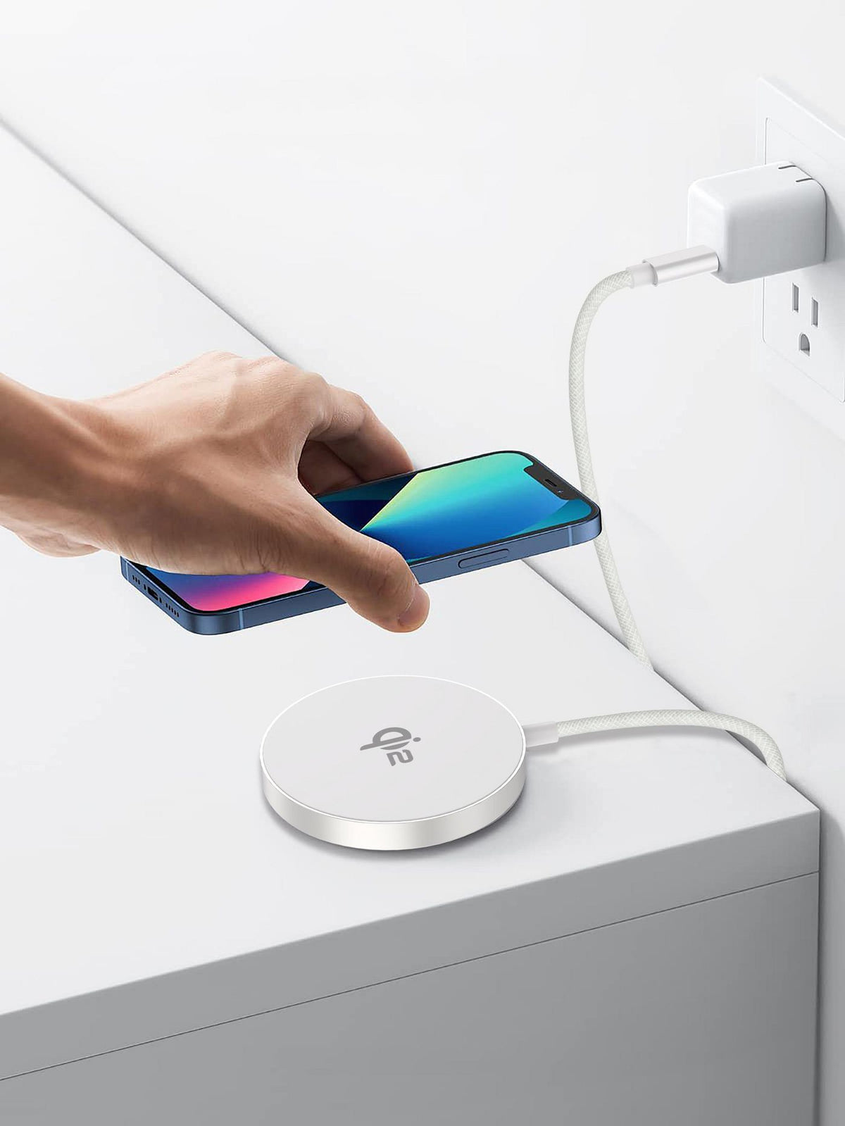 eSTUFF ES638300 mobile device charger Smartphone Aluminium AC Wireless charging Fast charging Indoor